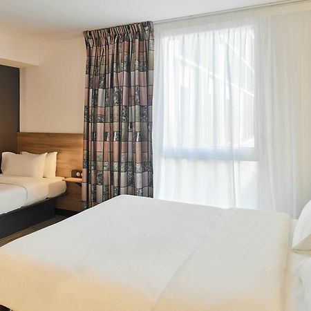 סאריס B&B Hotel Marne-La-Vallee Val D'Europe מראה חיצוני תמונה